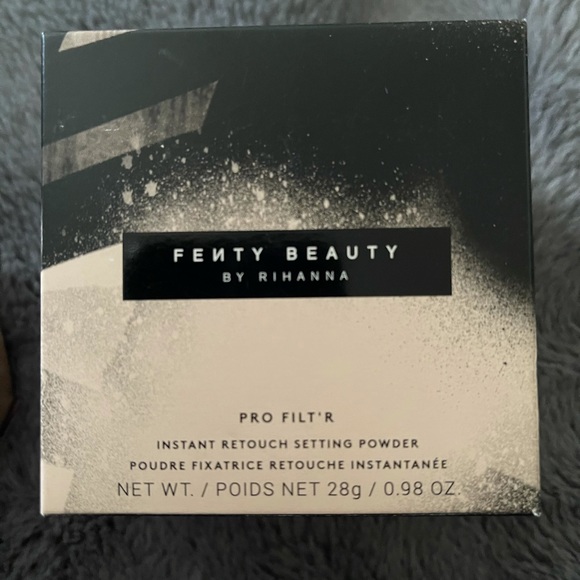 Fenty Pro Filt'r Instant Retouch Powder honey - Picture 2 of 5